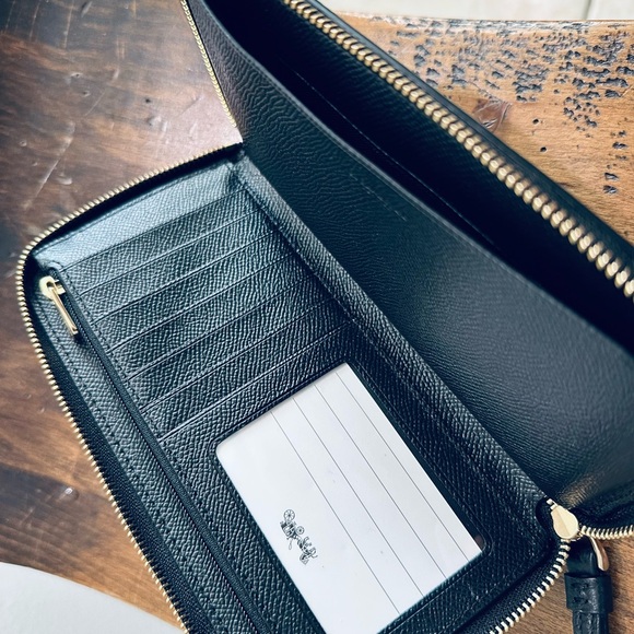 Black Leather Coach Wristlet or Wallet - Picture 6 of 9